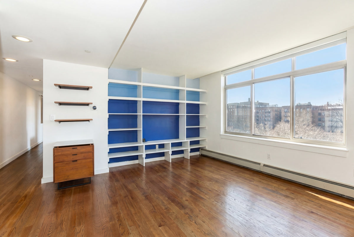130 Bradhurst · primary bedroom, before