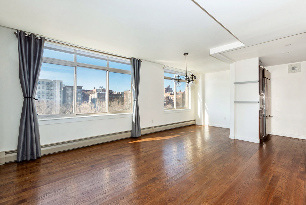 130 Bradhurst · living room, before