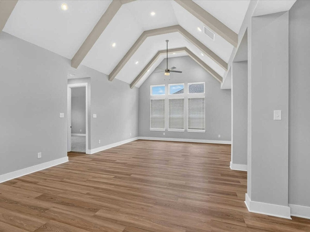 Kitchen & dining, before staging